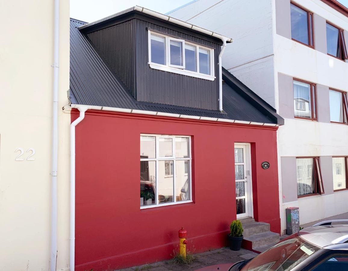 Moon Apartments Reykjavík Exteriör bild